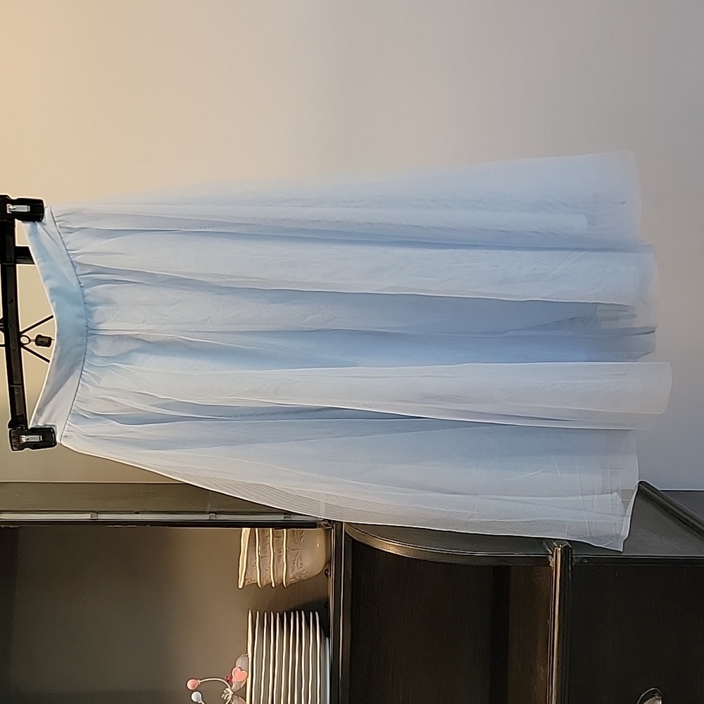 Light blue tulle mid skirt